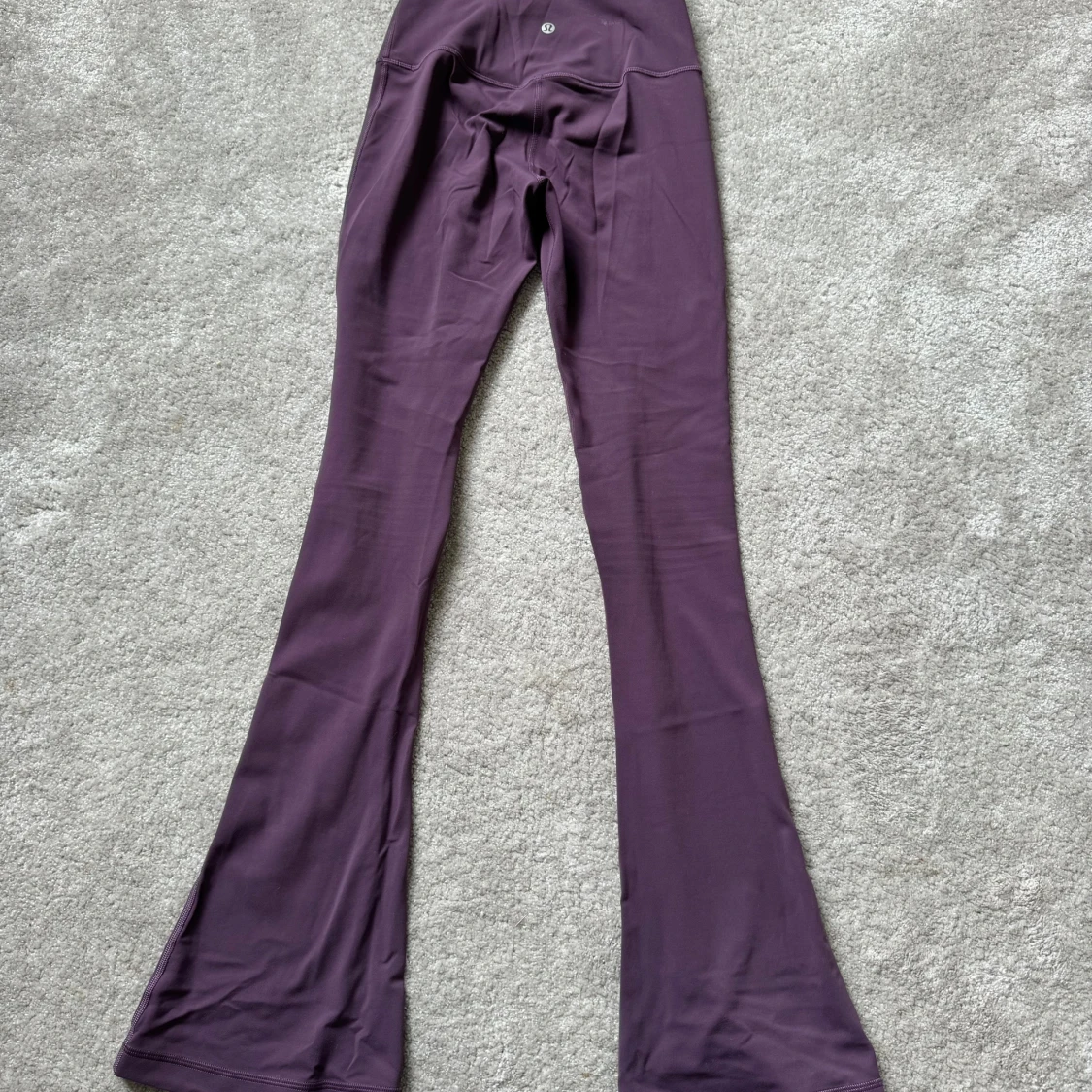 Lila bootcut leggings från Lululemon - 1