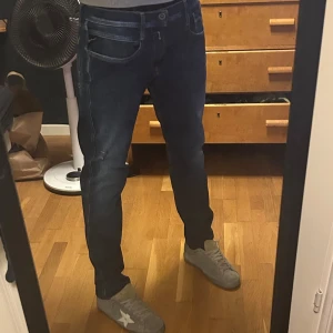 Replay anbass - Feta replay jeans storlek W32 L32. 