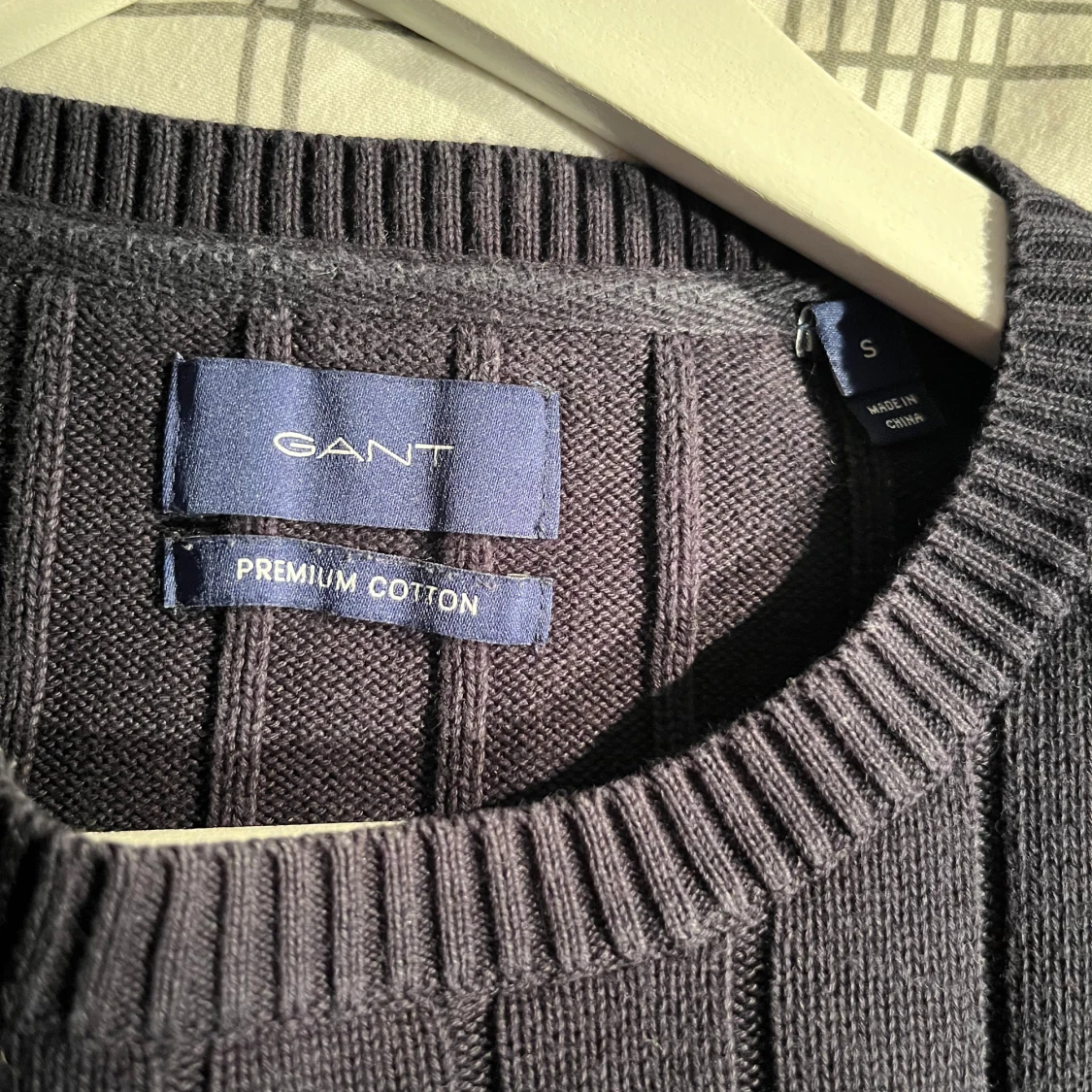 Svart ribbad tröja från GANT - 2