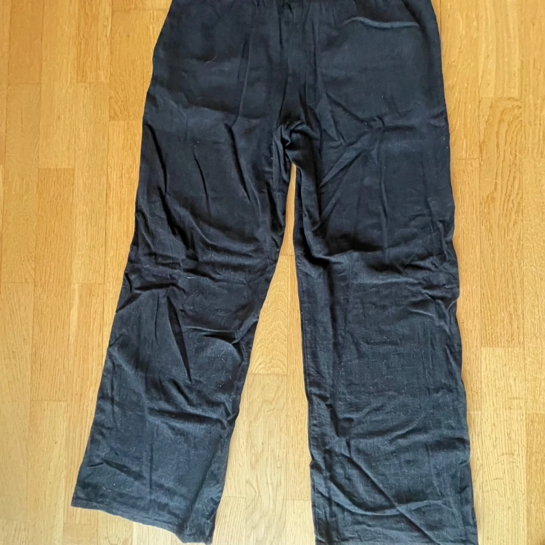 Svarta linnebyxor  - 3