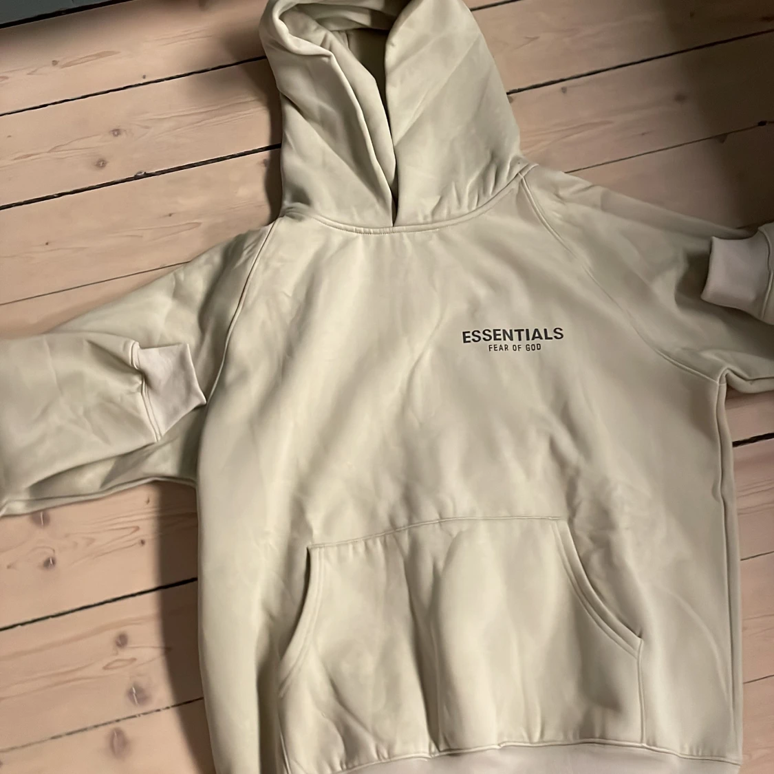 Essentials hoodie och shorts! - 1