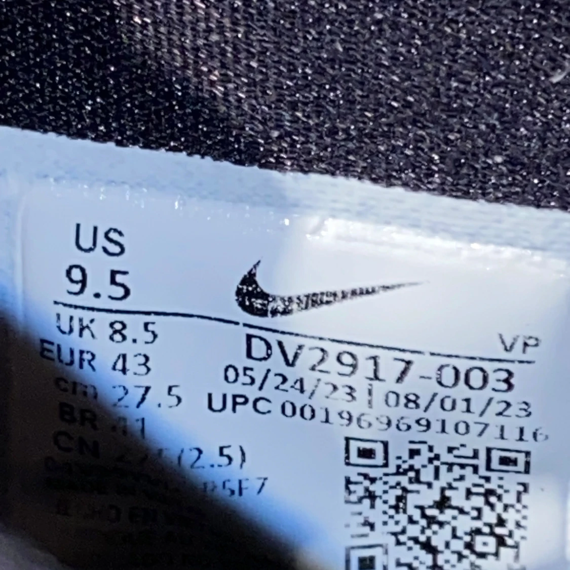 Svarta KD16 basketball skor med mönstrad sula - 4