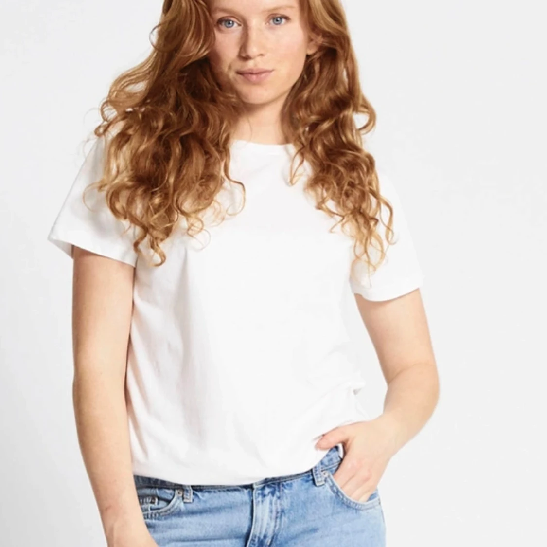 Vit och svart t-shirt