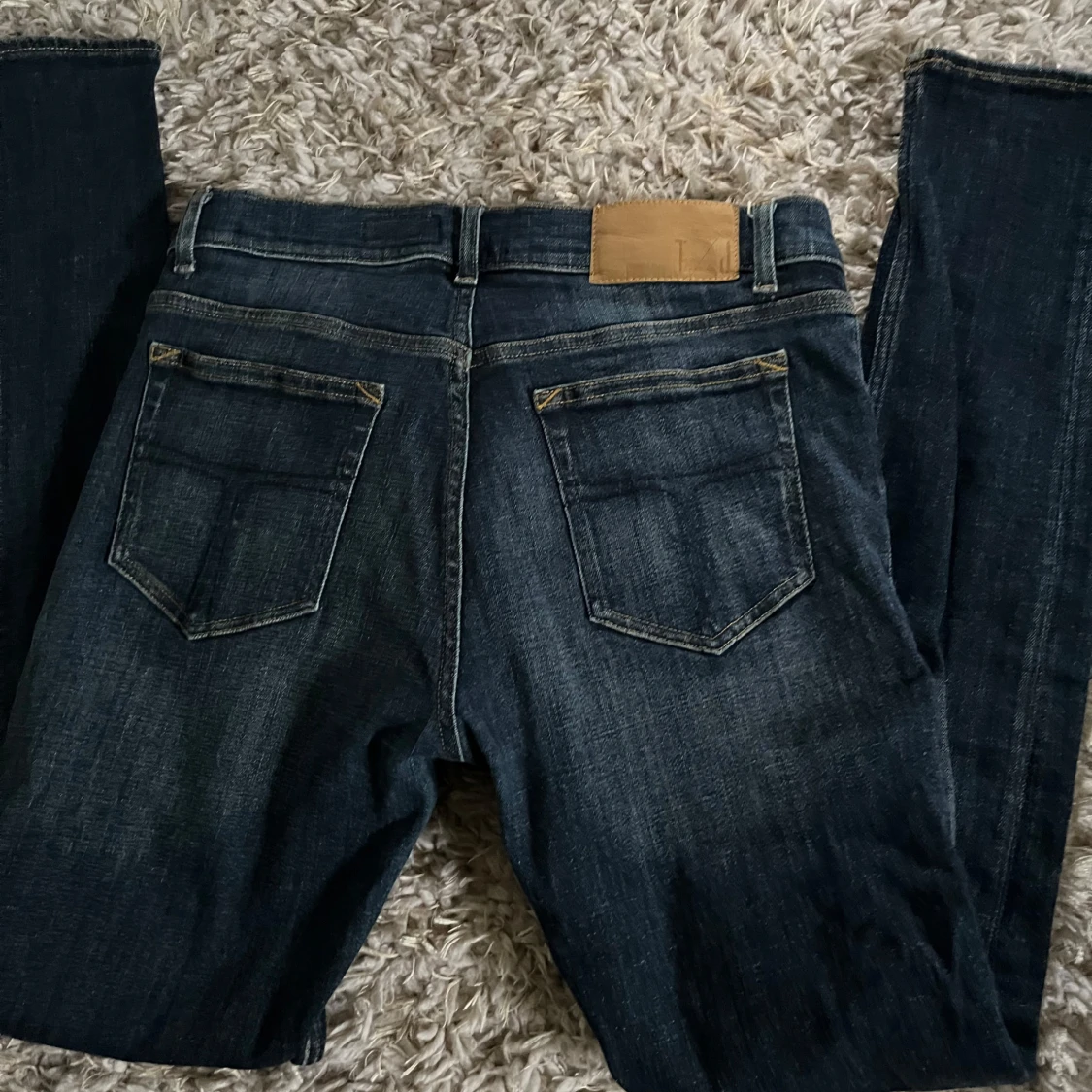 Mörkblå jeans från Tiger of Sweden - 2