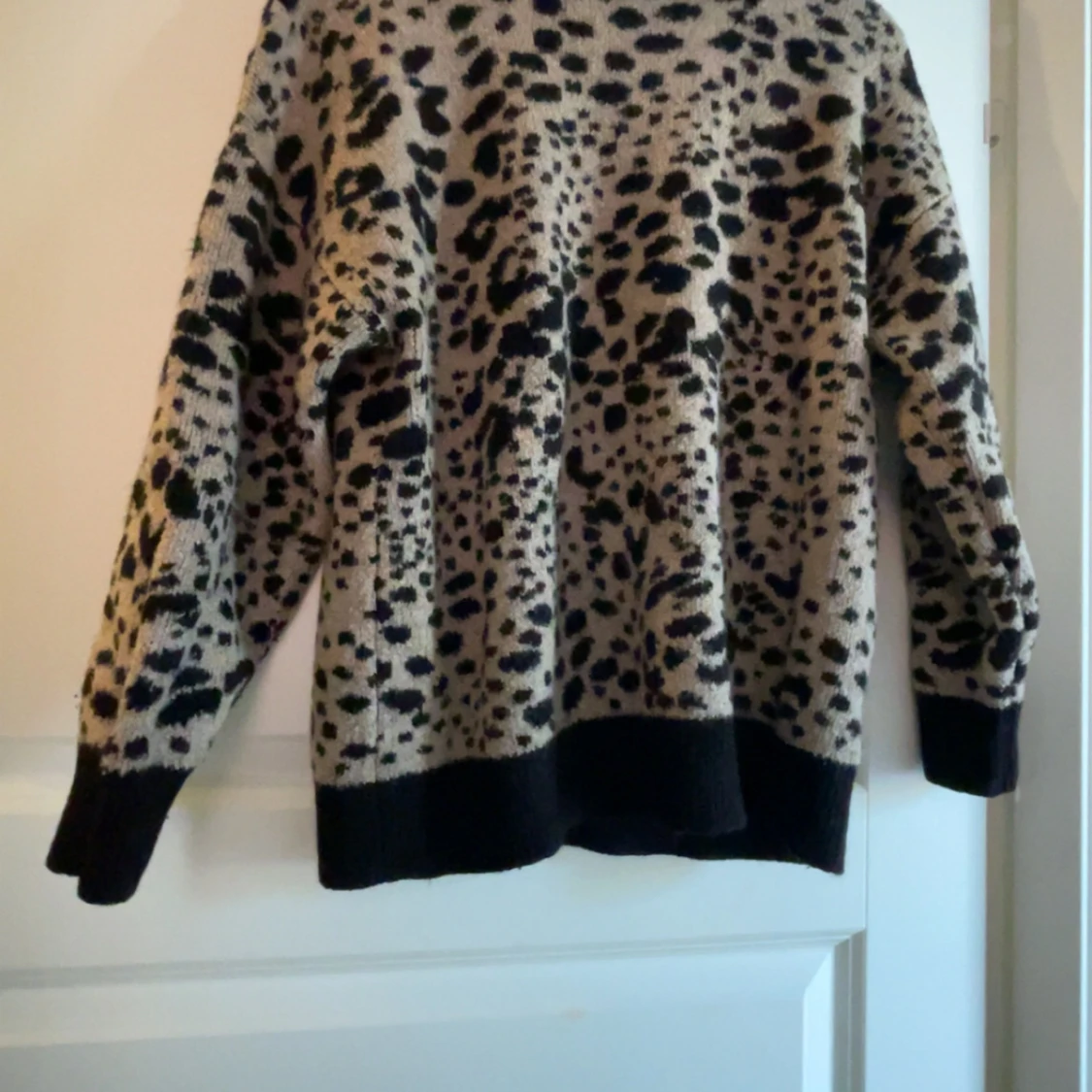 Leopardmönstrad tröja från Jacqueline de Yong - 1