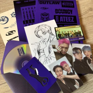 Ateez - The World EP.2: Outlaw' av ATEEZ. Innehåller CD, fotokort, klistermärken & tatueringar!🤍