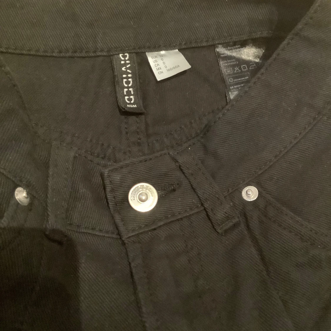 Svarta shorts med fickor - 4