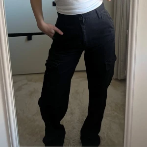Cargo pants - Cargo pants från Bershka. Knappt använda.