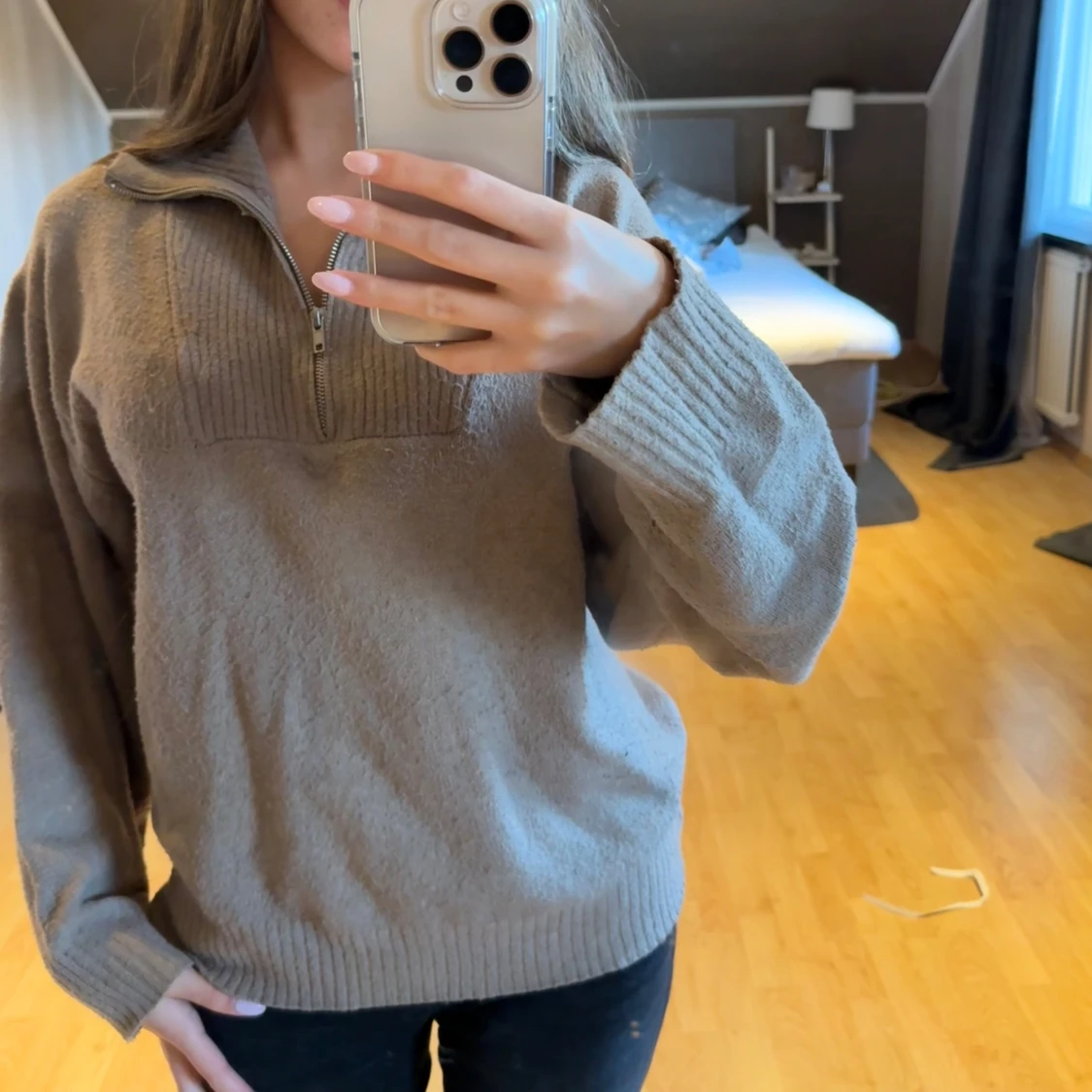 Beige/ brun stickad tröja