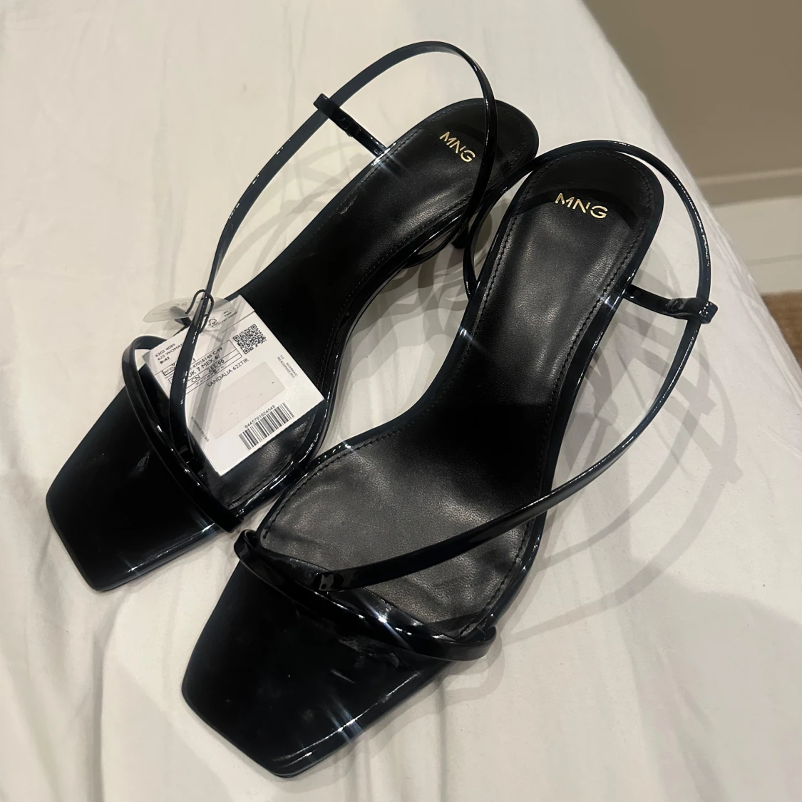 Svarta sandaler från MNG - 1