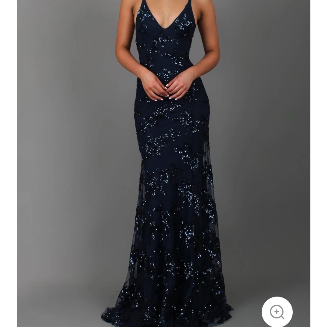 Mörkblå balklänning