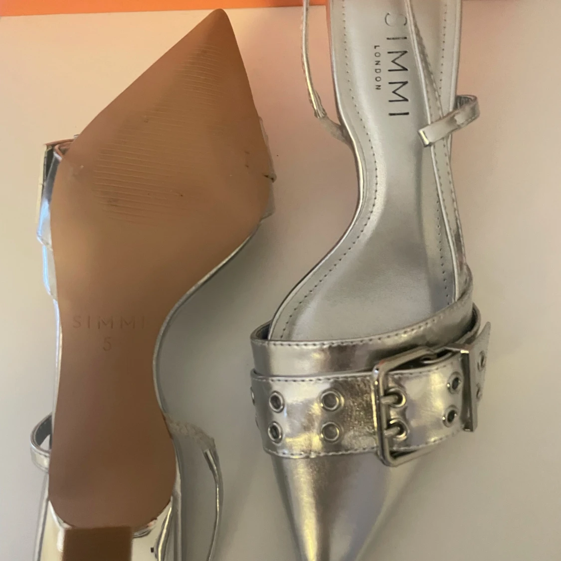 Silvriga klackar från Simmi London - 4