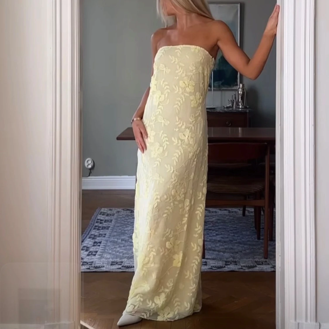 Den vackraste klänningen 💛 - 4