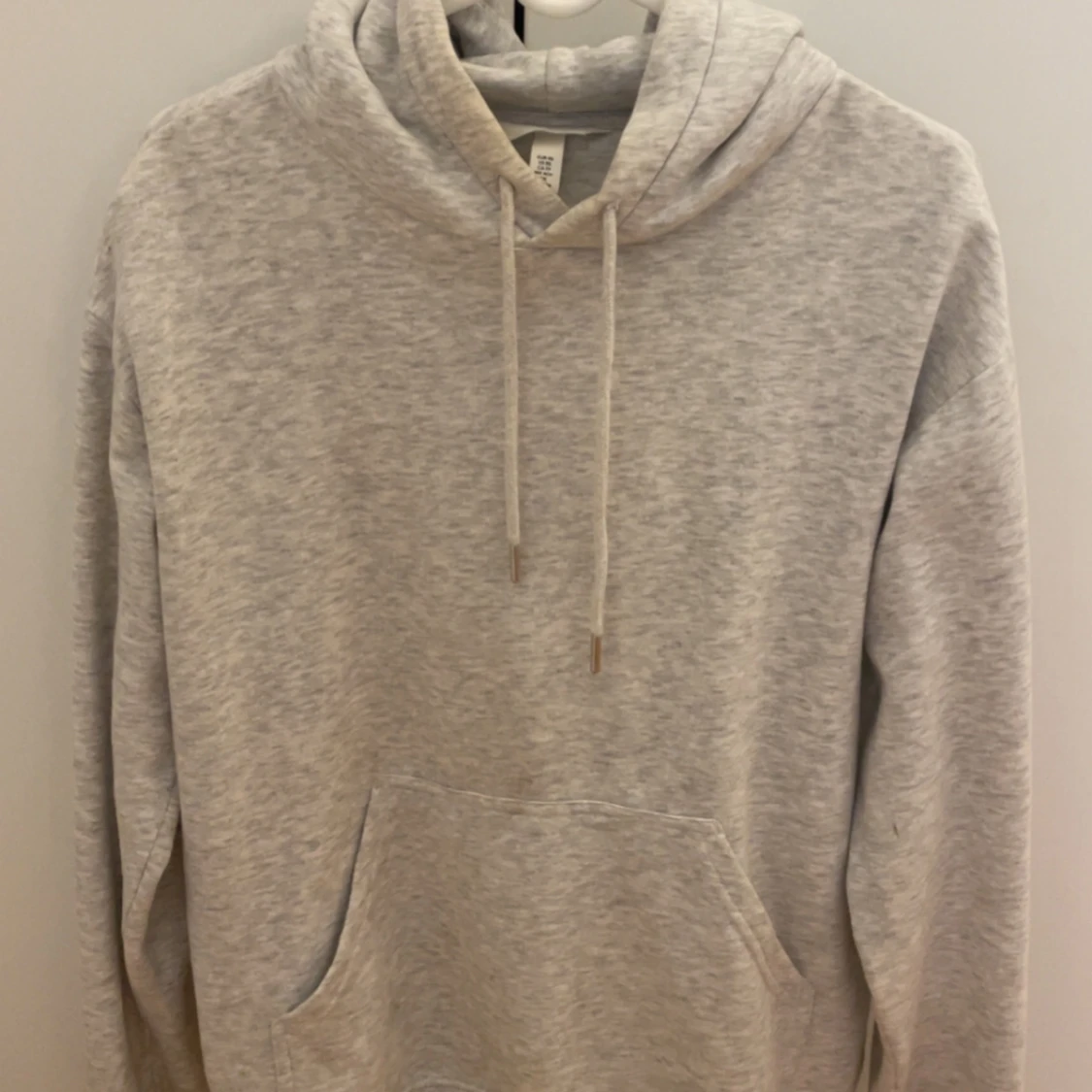 Grå hoodie från H&M
