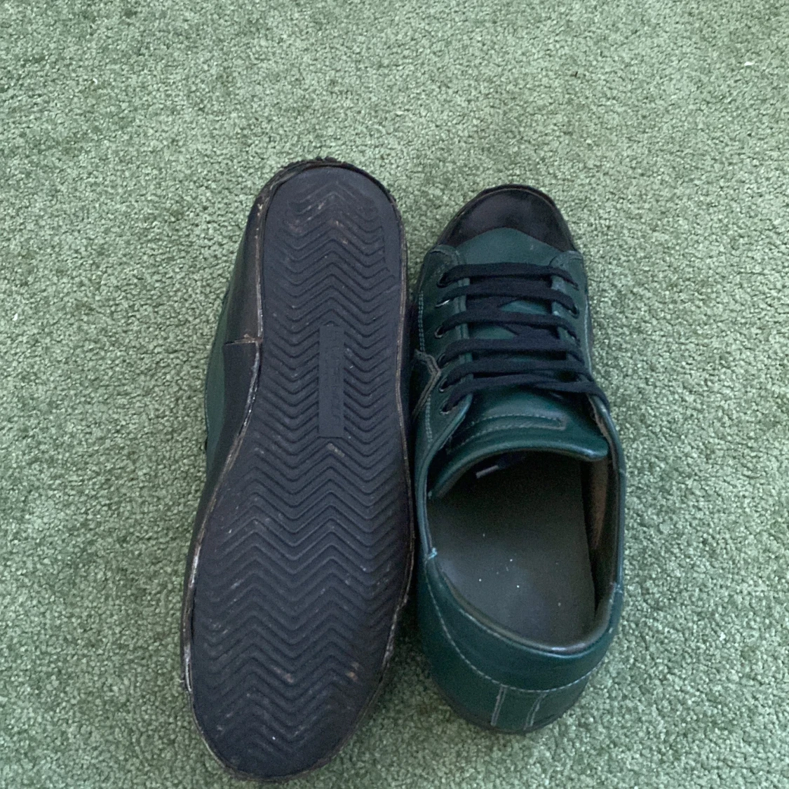 Gröna sneakers från Philippe Model(storlek 43)