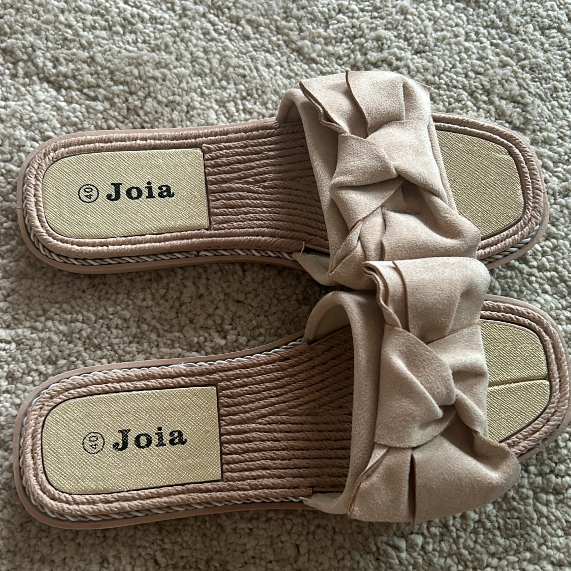 Beige sandaler från Joia - 2
