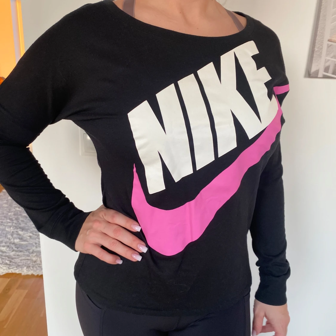 Svart långärmad tröja från Nike - 1