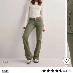 Lowwaist bootcut byxor från Nelly - Söker dessa byxor i storlek 36, betalar bra