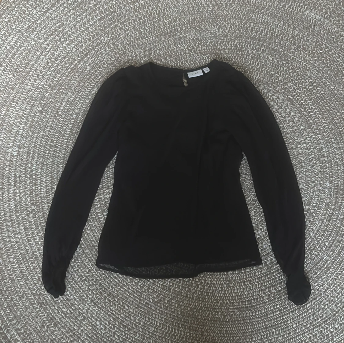Svart blus från VILA - 1
