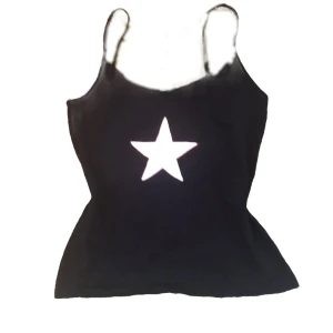 ⭐️linne - Ett jätte fint sjärn linne målat med textilfärg, funkar jätte bra i vätten på 40grader. Linnet är marinblått i verkligheten men syns Inge på bild, kontakta gärna innan köp:)