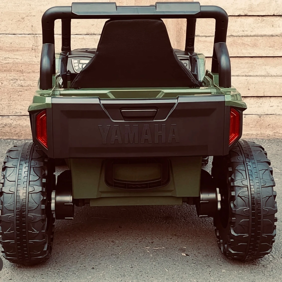 Elbil för barn 12V oöppnat - 4