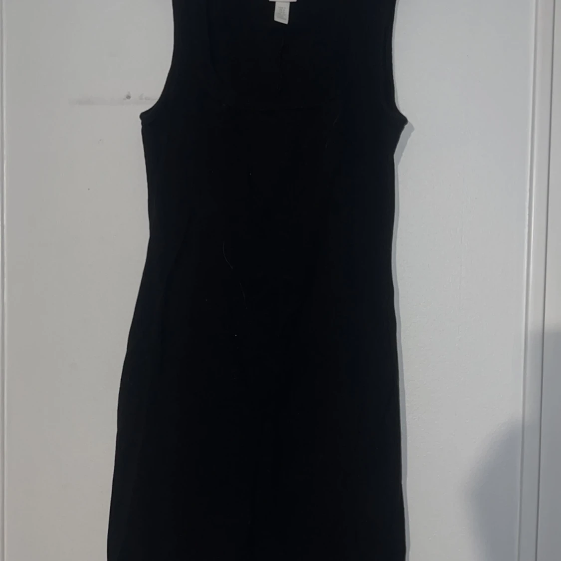 Svart ärmlös klänning från H&M