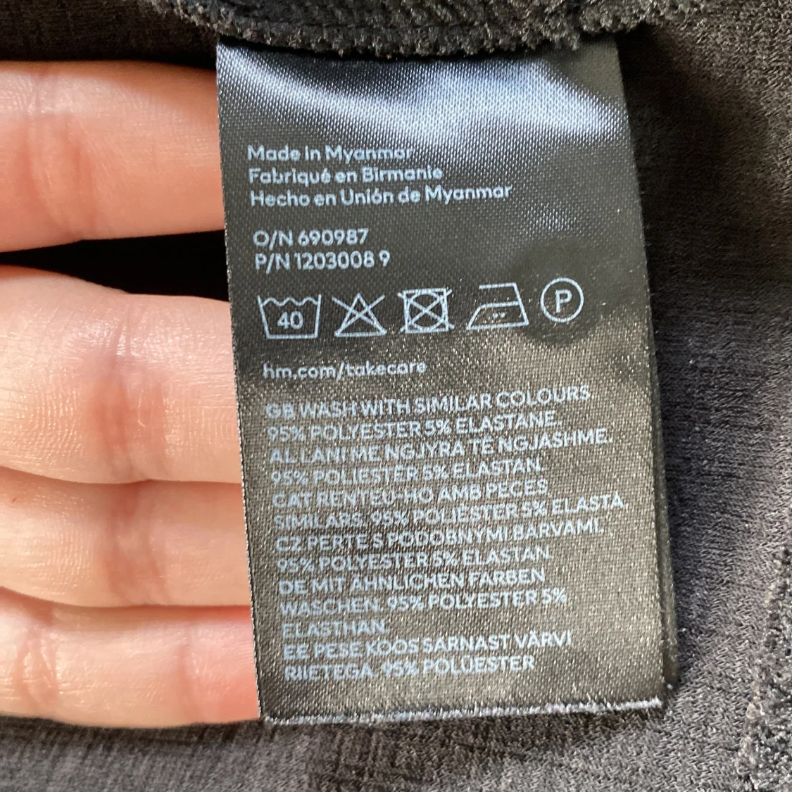 Svart ribbad kofta från H&M Divided - 3