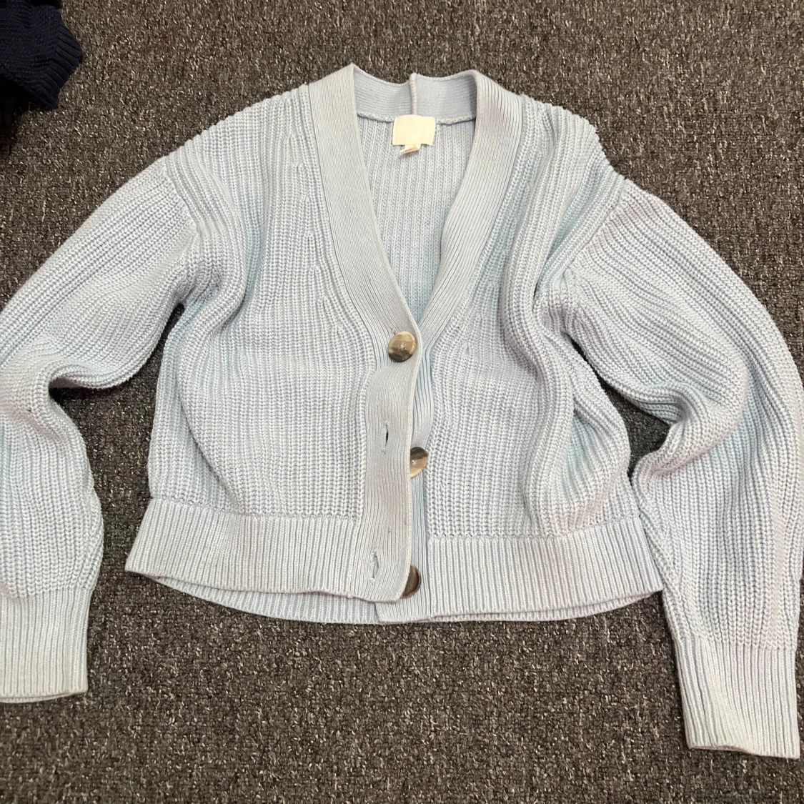 Ljusblå stickad kofta från H&M XS