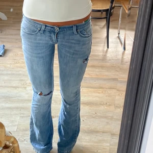 Levis bootcut jeans med hål - Levis bootcut jeans