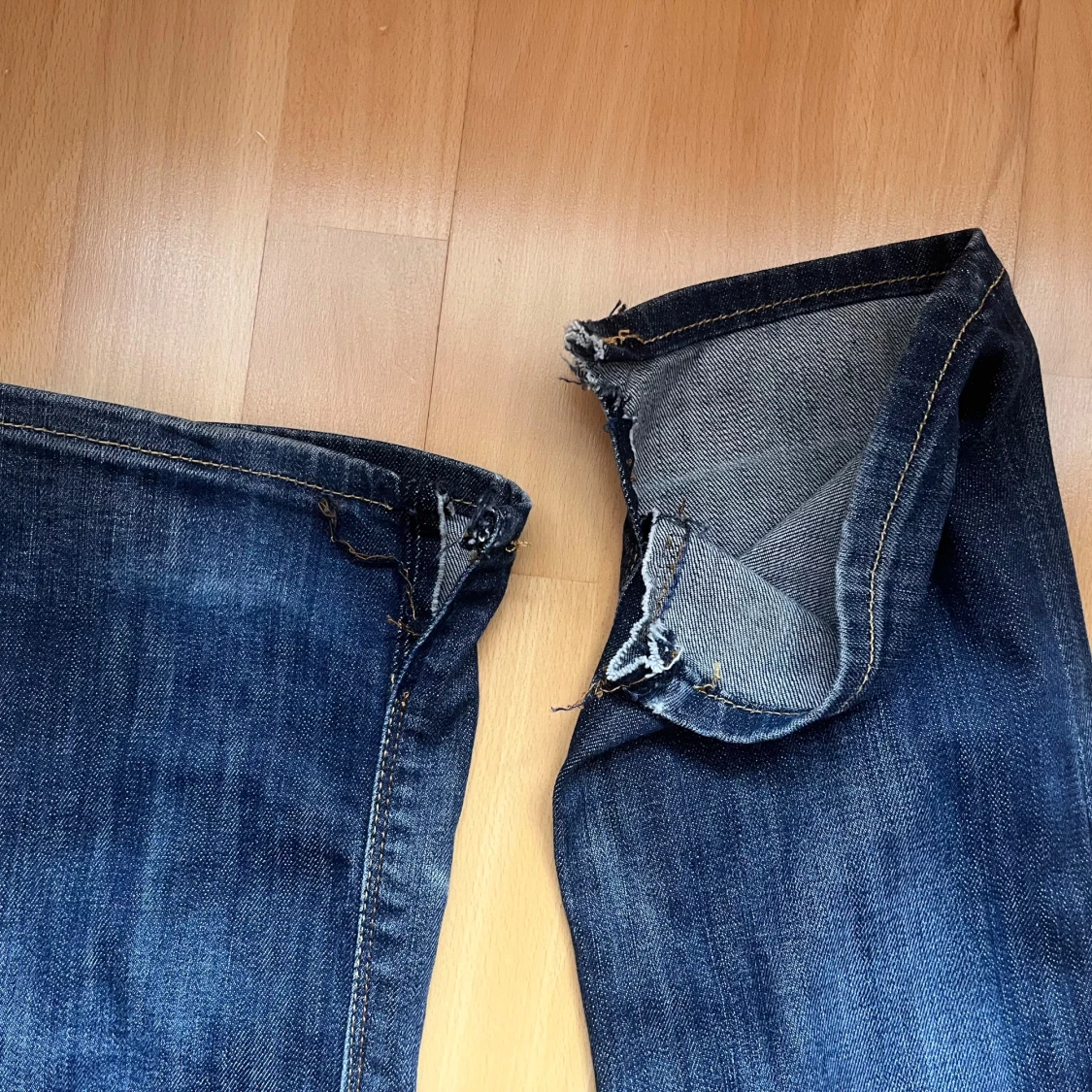 Blå lågmidjade jeans från Only - 4