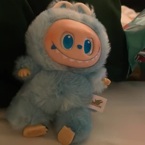 Labubu  - Söt blå labubu,