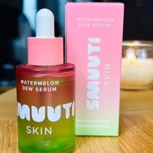 Smuuti Skin Watermelon Dew serum! - Smuuti Skin Watermelon Dew serum. 30 ml. Oanvänd med kartong.