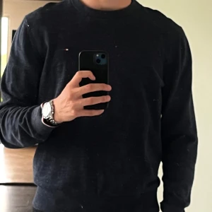 Tröja Tommy Hilfiger - Tröja från Tommy Hilfiger. Storlek XL och fint skick!