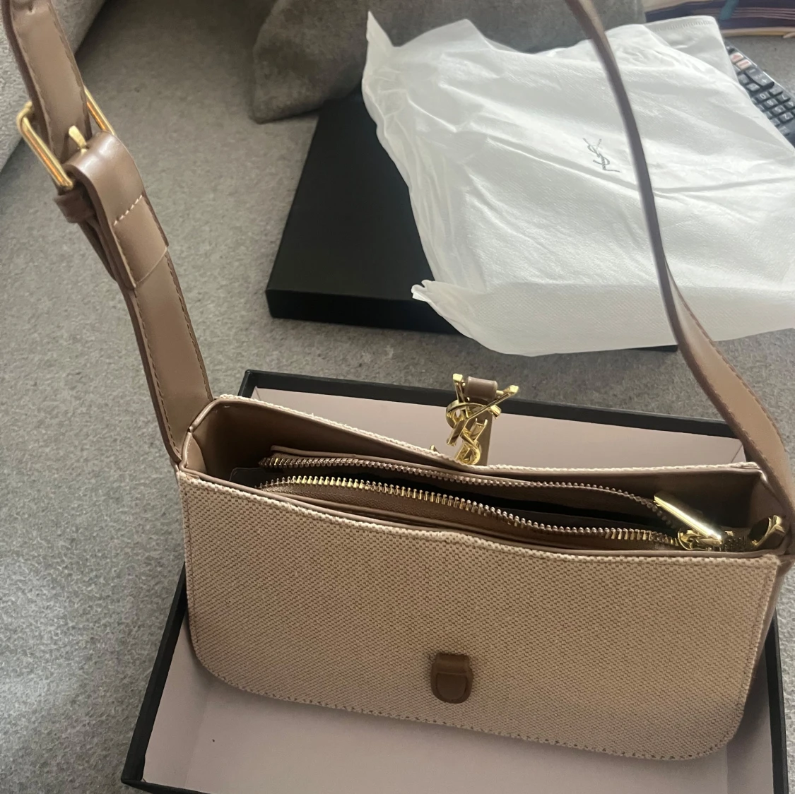 Beige axelväska från Saint Laurent - 1