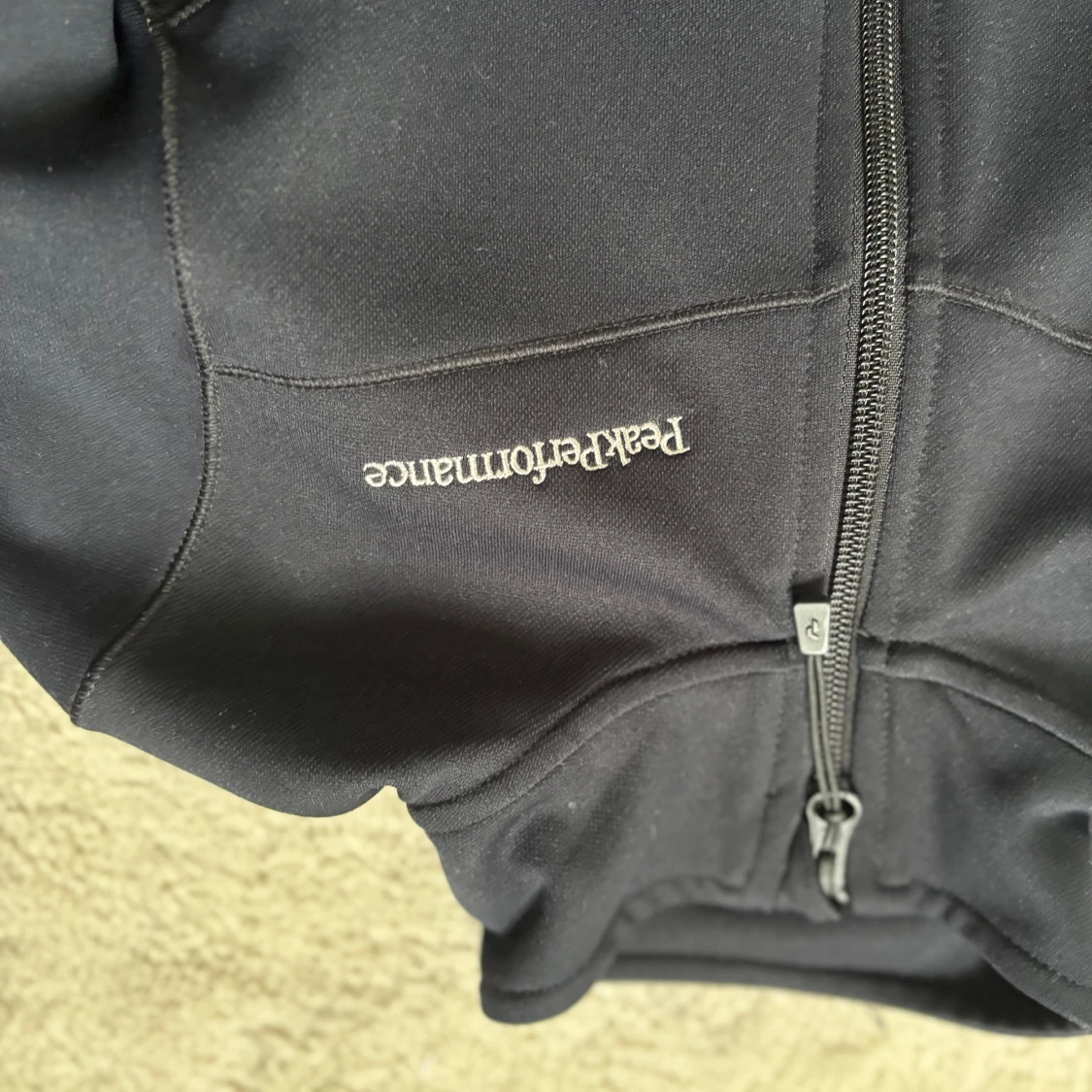 Svart jacka Peak Performance XS - 1