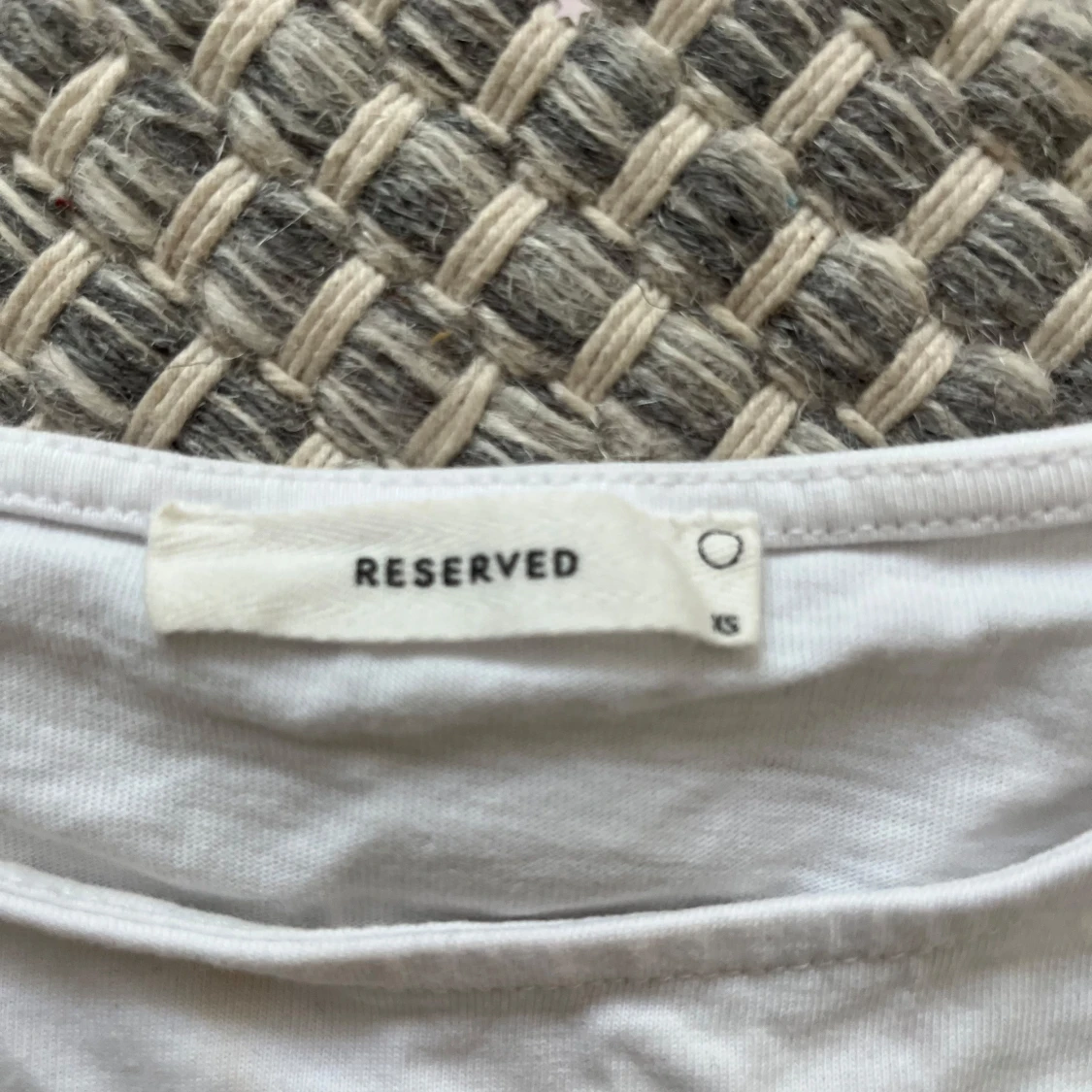 Vit volangblus från Reserved XS - 2