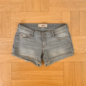 Unika hollistershorts - Supersöta randiga hollistershorts, mått syns o annonsen❤️😊