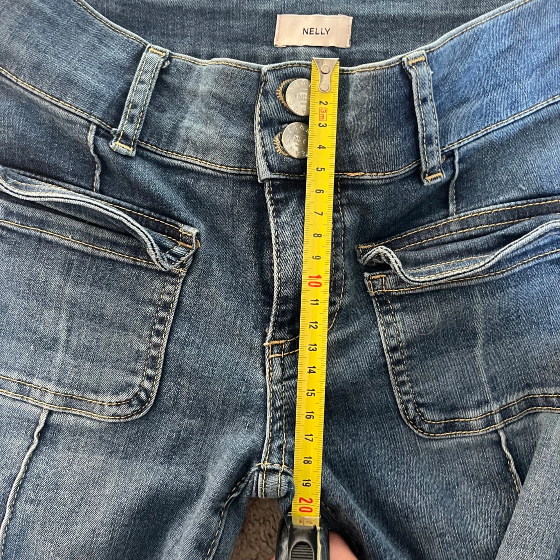 Blå bootcut jeans från Nelly - 3
