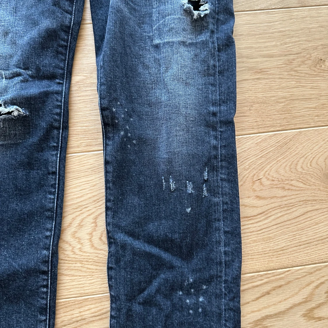 Svarta slitna jeans från Richmond - 2