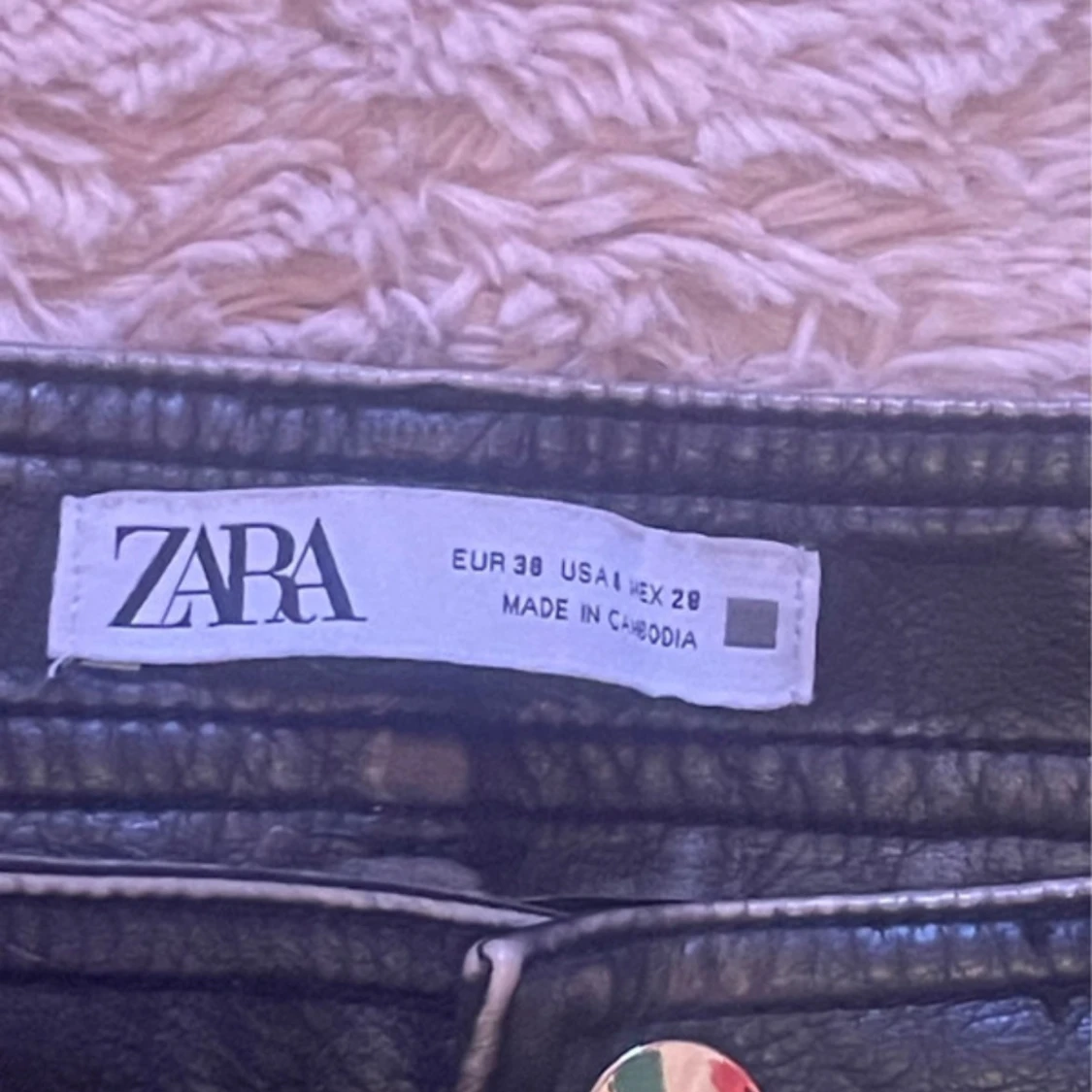 Svarta skinnbyxor från Zara - 1