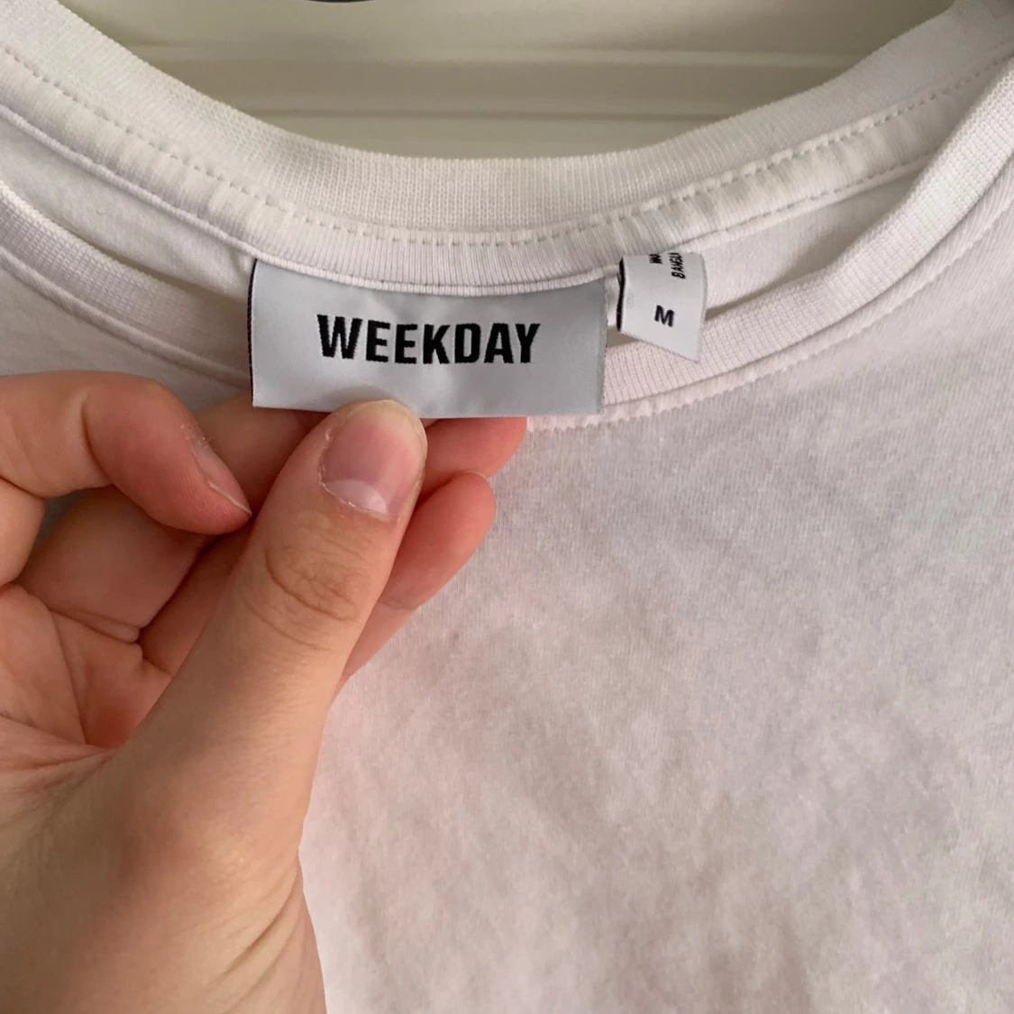 Vit croppad långärmad topp från Weekday - 1