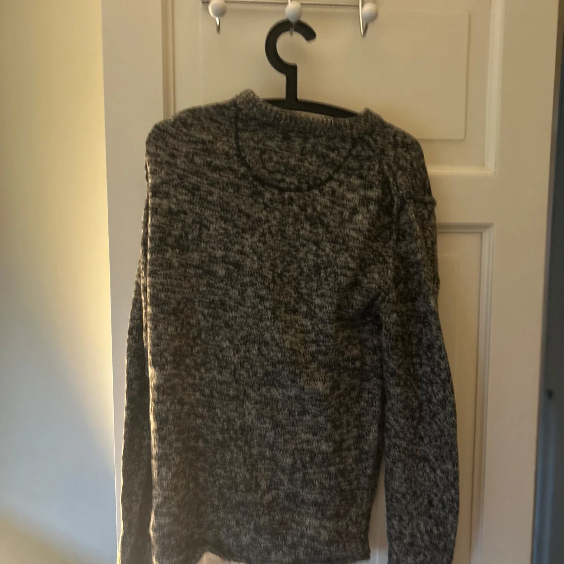 Grå stickad tröja från Filippa K - 1