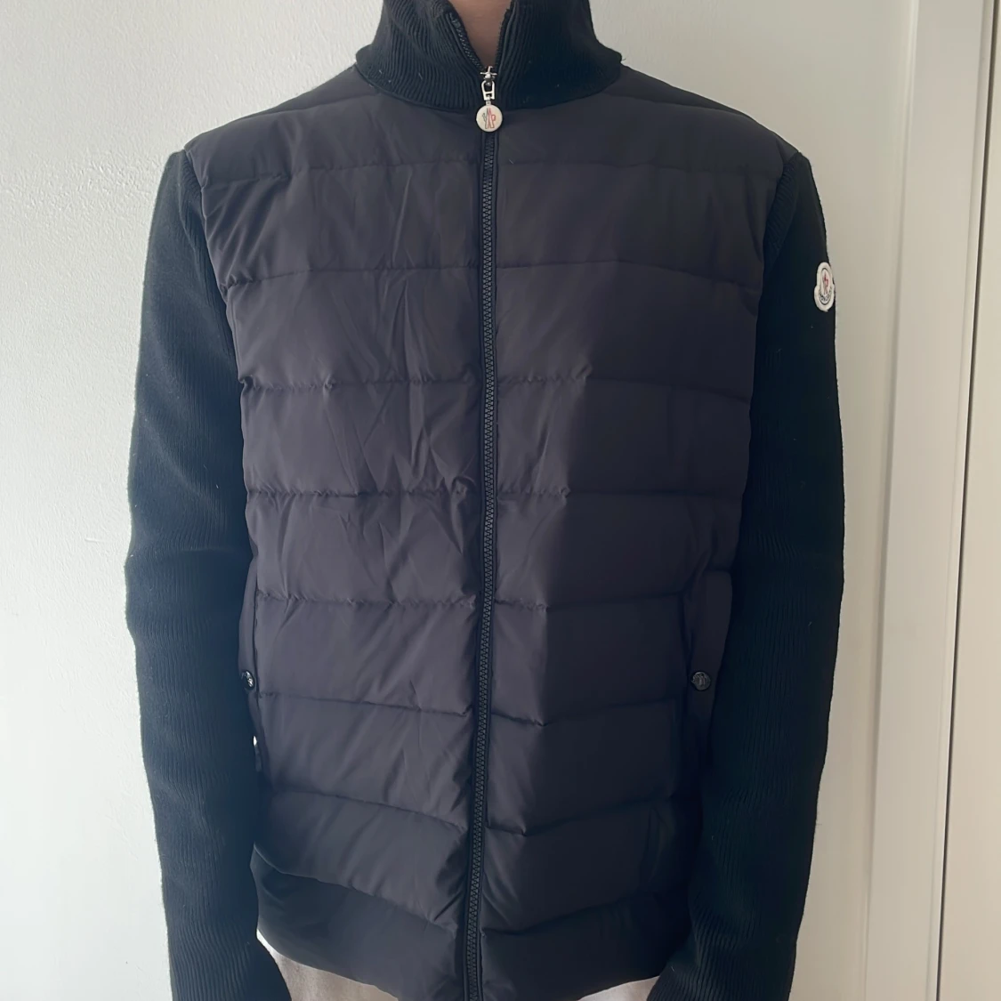 Svart pufferjacka från Moncler