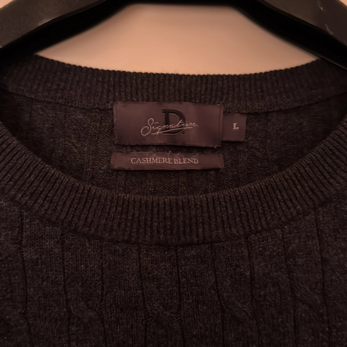 Mörkgrå kabelstickad tröja Signature - 1
