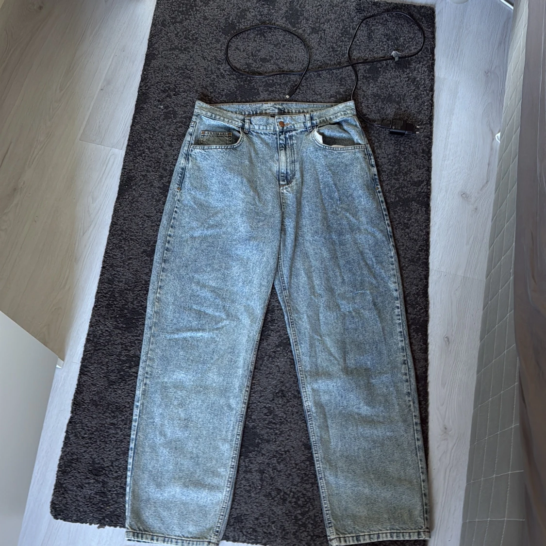 Baggy ljusblå jeans med loose fit - 1