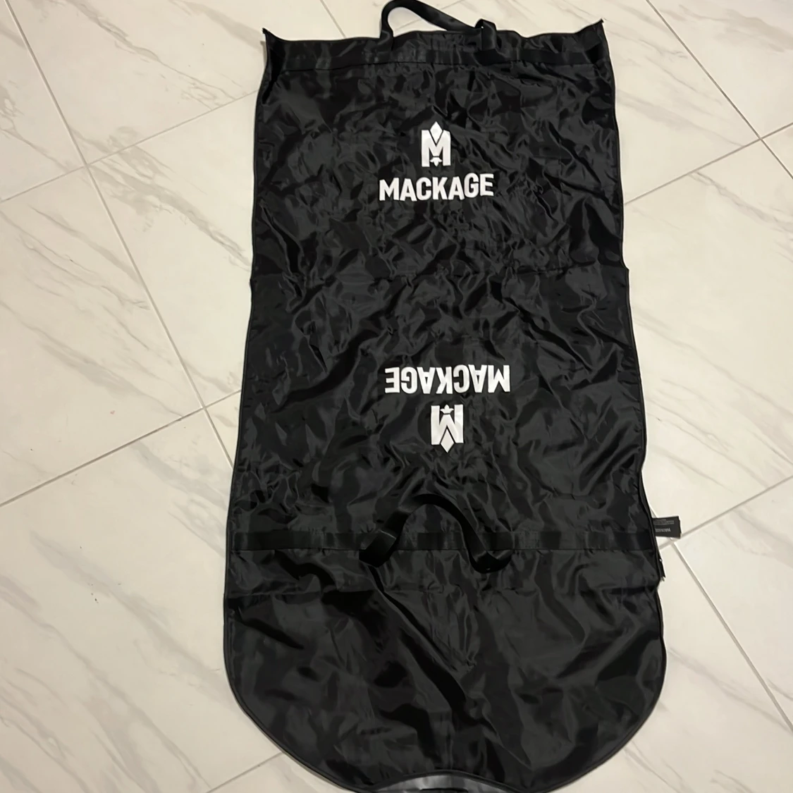 Vit pufferjacka från Mackage - 4