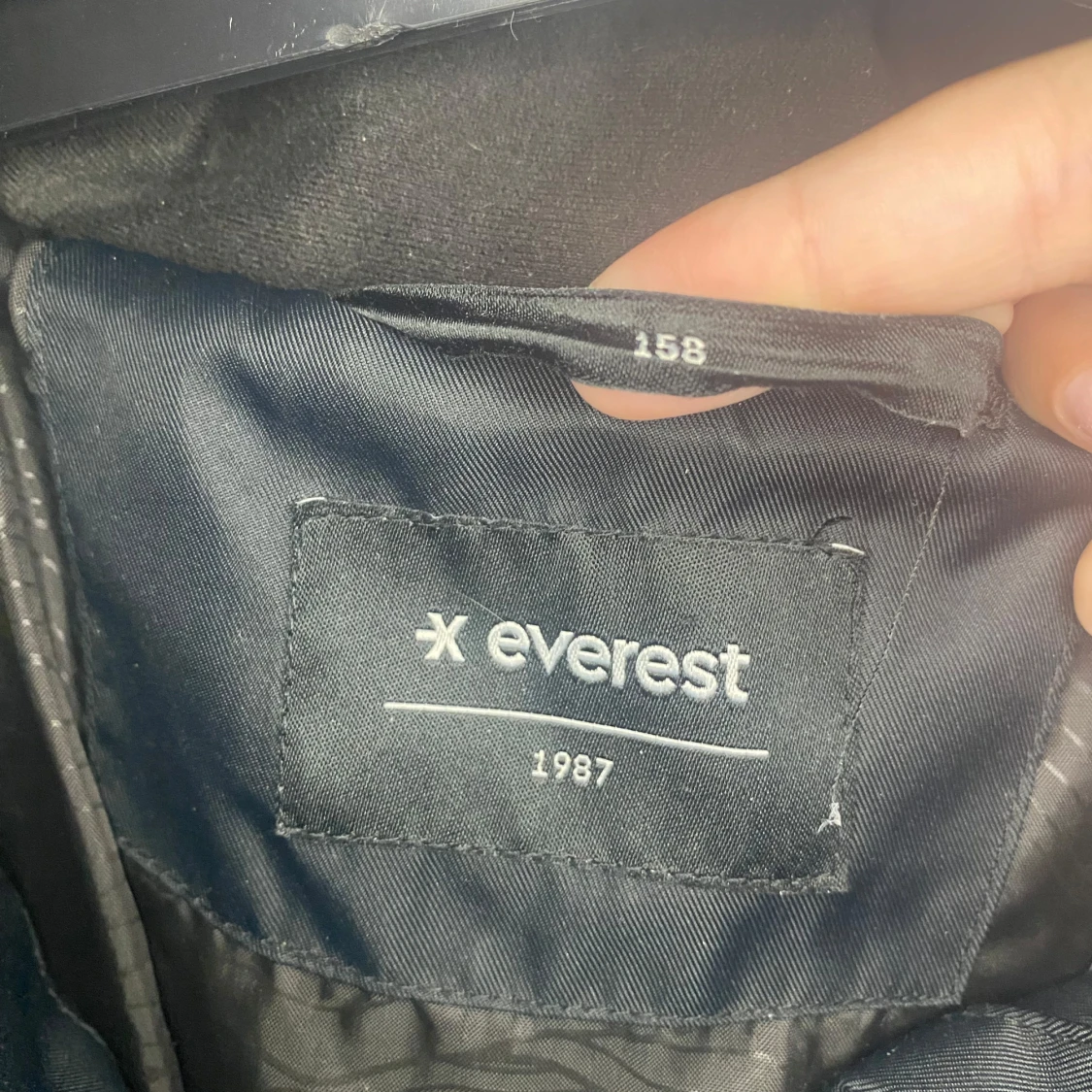 Svart lång pufferjacka Everest 158 - 2