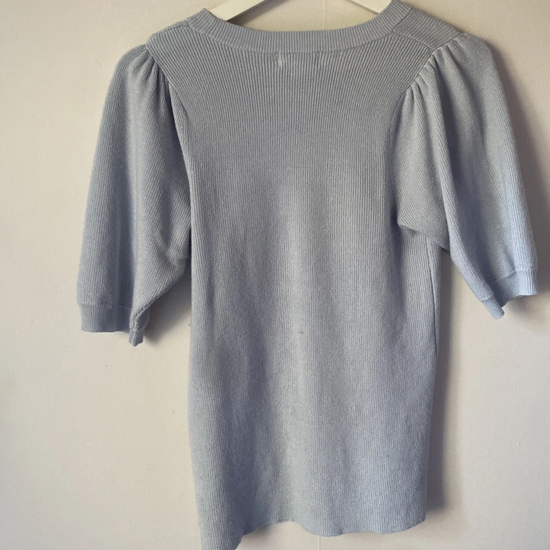 Ljusblå stickad tröja Holly & White - 3