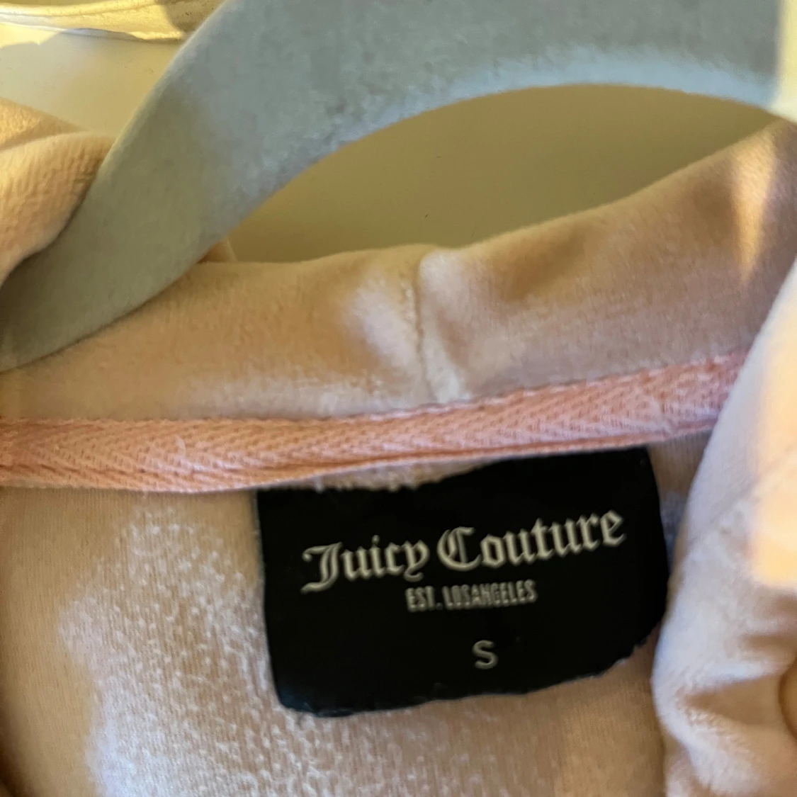 Rosa velour hoodie från Juicy Couture - 2