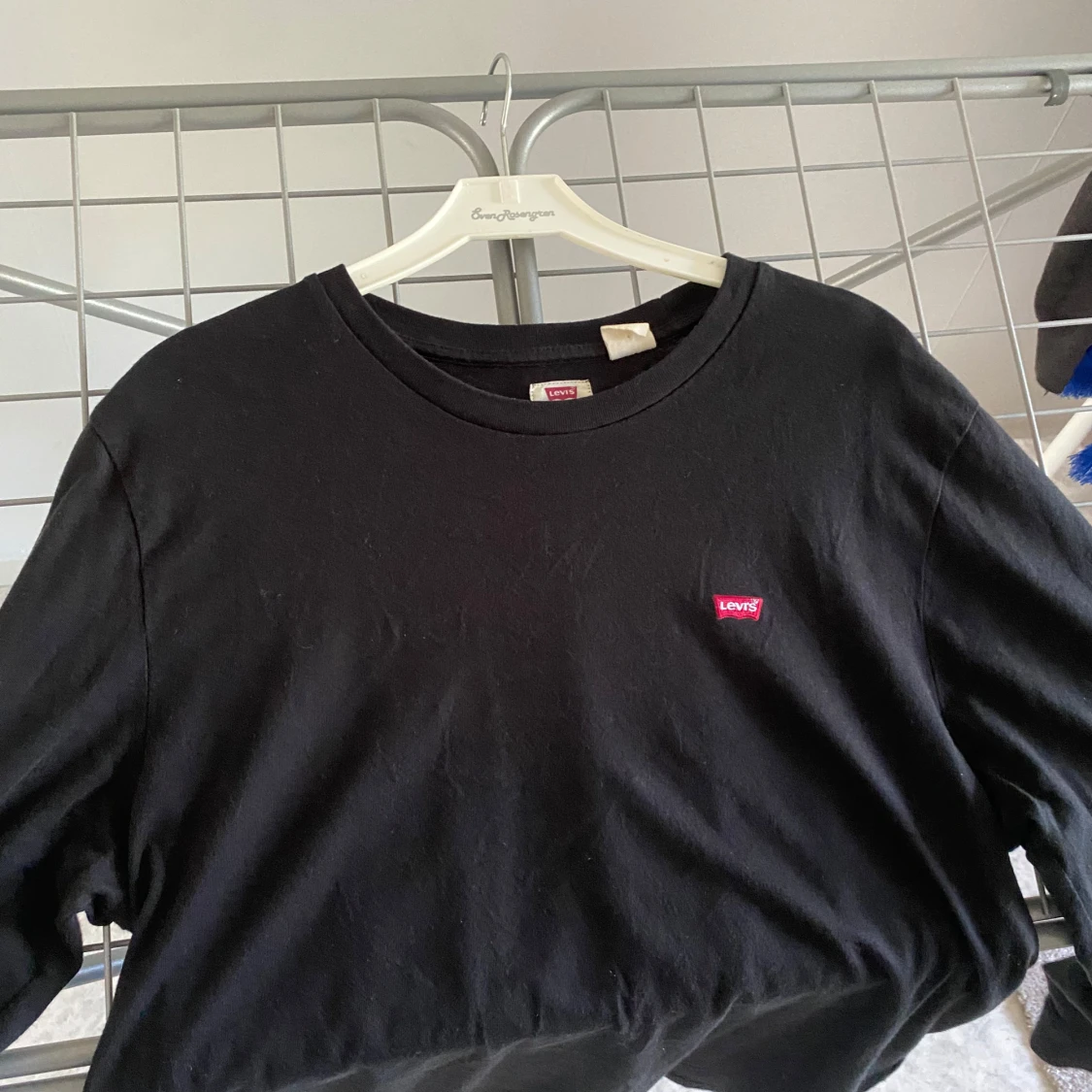 Svart långärmad tröja från Levi's - 1